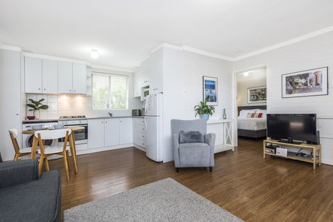 Hensman 10 - Tourism Adelaide 8