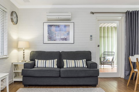 Hensman 10 - Tourism Adelaide 7