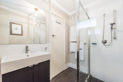 Hensman 10 - Tourism Adelaide 15