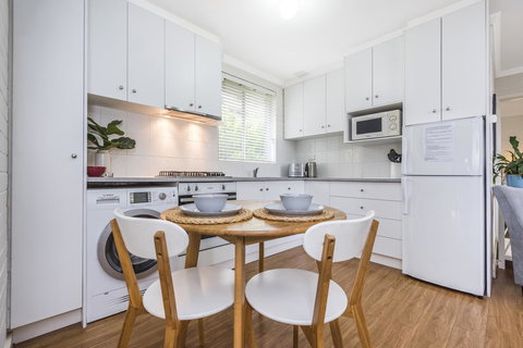 Hensman 10 - Tourism Adelaide 3