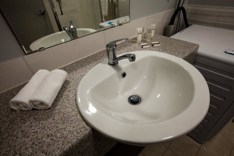 Beadon Bay Hotel - Tourism Adelaide 10
