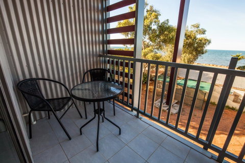 Beadon Bay Hotel - Tourism Adelaide 7