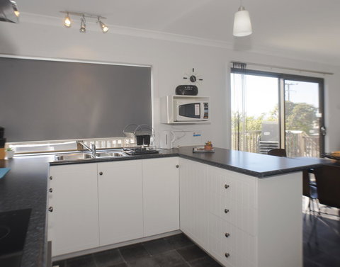 Bircoo Cottage Beach And Golf Getaway - Tourism Adelaide 4