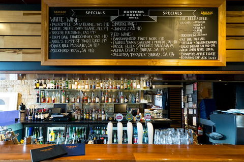 Customs House Hotel - Tourism Adelaide 7