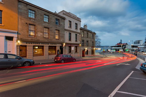 Customs House Hotel - Tourism Adelaide 10