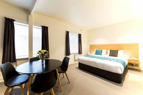 Customs House Hotel - Tourism Adelaide 40