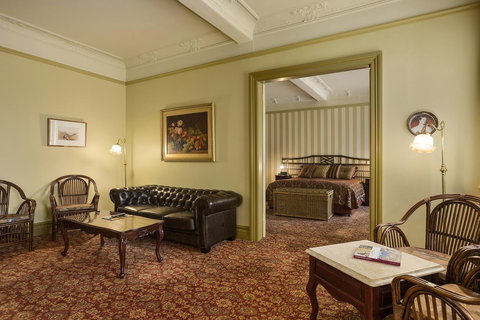 Hadley\'s Orient Hotel - Tourism Adelaide 24