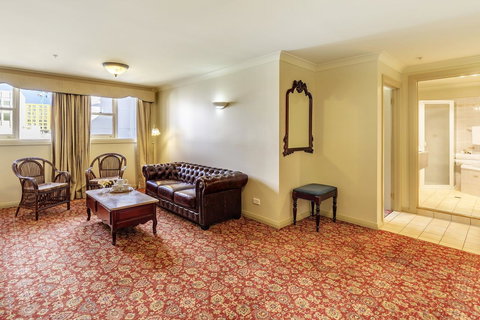 Hadley\'s Orient Hotel - Tourism Adelaide 16