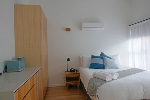 Rosevears Riverview Hotel - Tourism Adelaide 4
