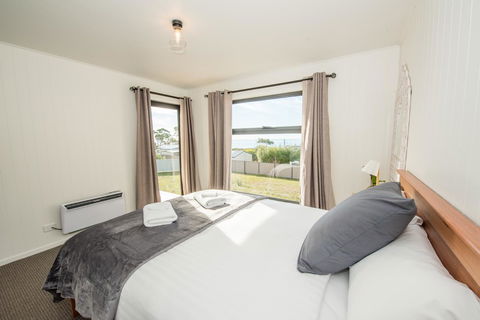 Beach House XIV - Tourism Adelaide 9