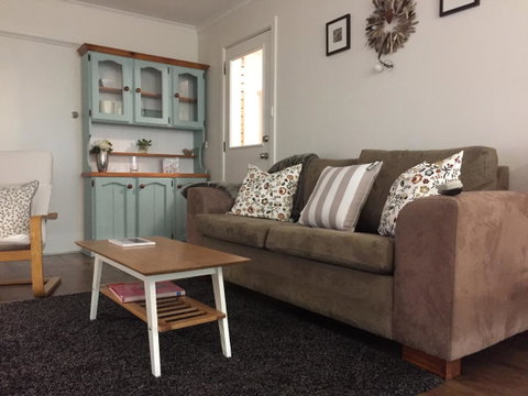 Driftwood-Cottage - Tourism Adelaide 5