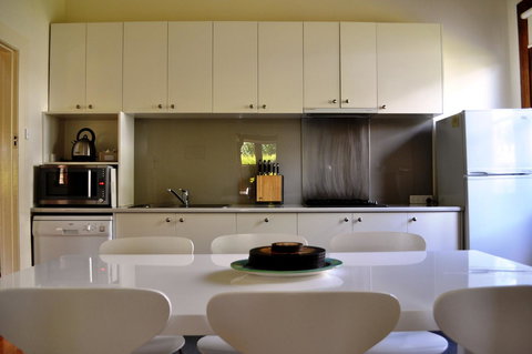 Belton Apartments-Hedge Cottage - Tourism Adelaide 1