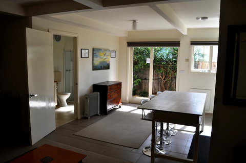 Belton Apartments-Hedge Cottage - Tourism Adelaide 2