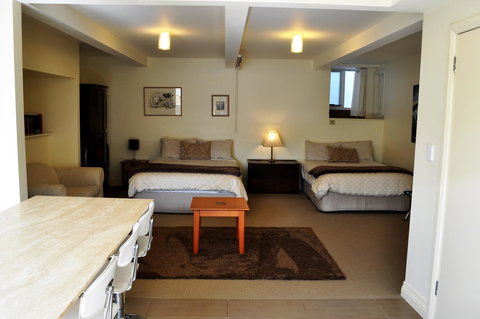 Belton Apartments-Hedge Cottage - Tourism Adelaide 8