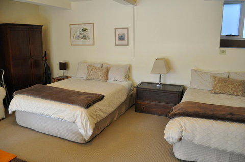 Belton Apartments-Hedge Cottage - Tourism Adelaide 10