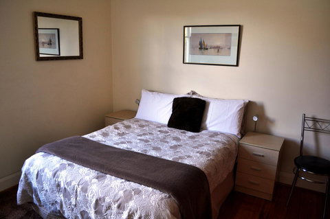 Belton Apartments-Hedge Cottage - Tourism Adelaide 11