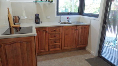 Karoola Cottage Self Contained - Tourism Adelaide 5