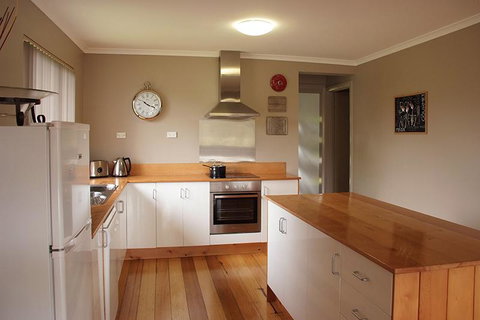 Pinestumps Holiday Home - Tourism Adelaide 1