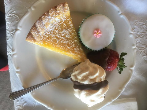 House On The Hill Bed And Breakfast - Tourism Adelaide 1