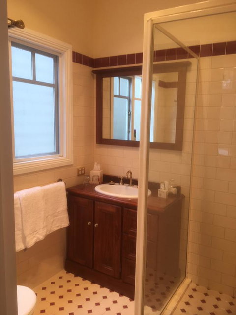 House On The Hill Bed And Breakfast - Tourism Adelaide 14