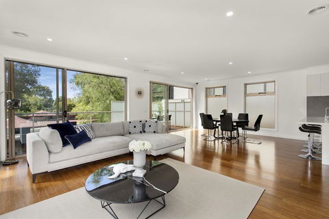 NEW Inner Melb Luxury Modern Grand Holiday House - Great Location, Wifi, Parking - Tourism Adelaide 1