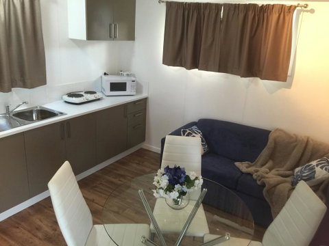 Oakridge Motel Tourist Park - Tourism Adelaide 1