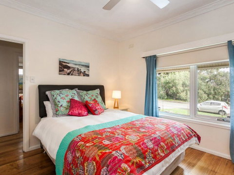 OCEAN SOUNDS - Anglesea - Tourism Adelaide 1