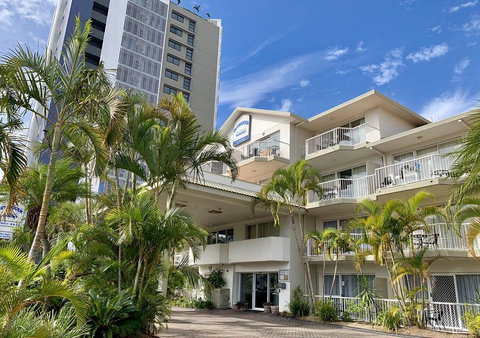 Outrigger Burleigh - Tourism Adelaide 0