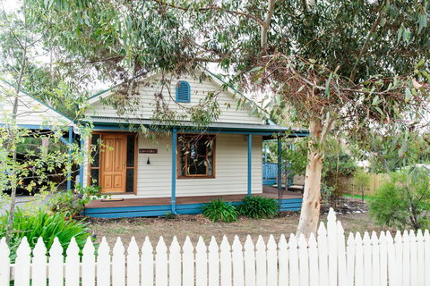 Parker Lodge Maldon - Tourism Adelaide 1