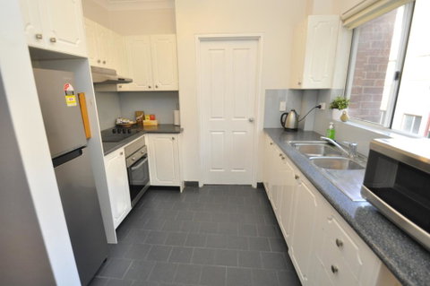 Parramatta Self-Contained Two-Bedroom Apartment (4LEN) - Tourism Adelaide 3