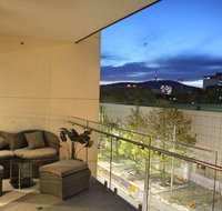 Perfectly Located Modern Apartment - Canberra CBD - Tourism Adelaide