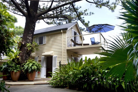 Port Douglas Cottage & Lodge - Tourism Adelaide 0