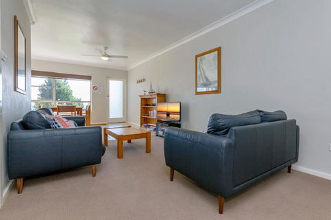 Quarterdeck, Unit 1/ 12 Magnus Street - Tourism Adelaide 2