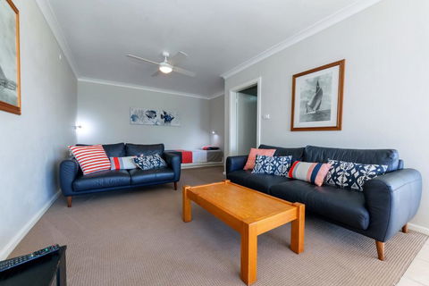 Quarterdeck, Unit 1/ 12 Magnus Street - Tourism Adelaide 1