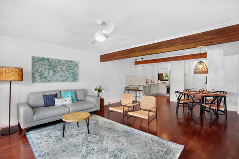 Quiet Waterfront Retreat In Family Neighbourhood - Tourism Adelaide 0