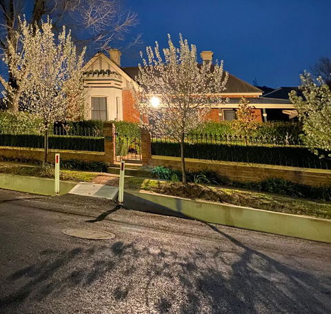 QUILTY HOUSE (Formerly Beethovens) - Tourism Adelaide 0