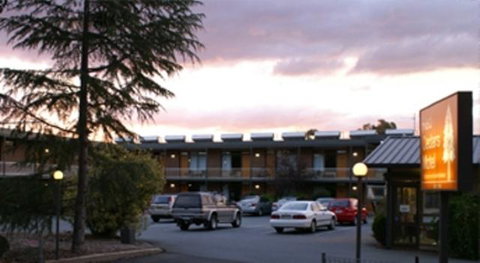 Red Cedars Motel - Tourism Adelaide 0