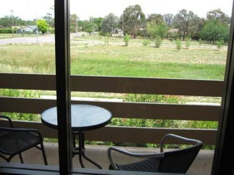 Red Cedars Motel - Tourism Adelaide 3