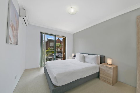 REDFERN 3 BEDROOM APARTMENT FREE PARKING WALK TO CENTRAL STATION NRE187 - Tourism Adelaide 3