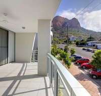 Resort Style Apartment On Gregory - Tourism Adelaide