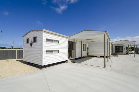 Rocks Retreat Cabin - Seal - Tourism Adelaide 0