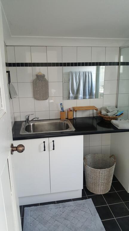 Rosslyn Cottages - Tourism Adelaide 2