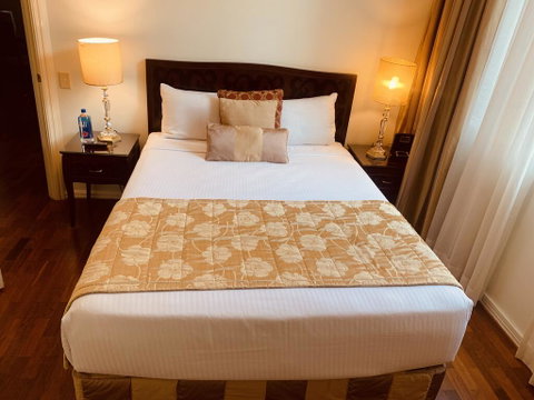 Royal Albert Hotel - Tourism Adelaide 3