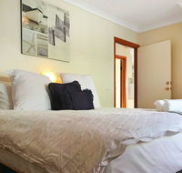 Rye 3 Great Location Shops Beach FREE Wine Wifi and Netflix