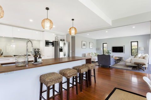 SAFETY BEACH ENTERTAINER - Tourism Adelaide 2