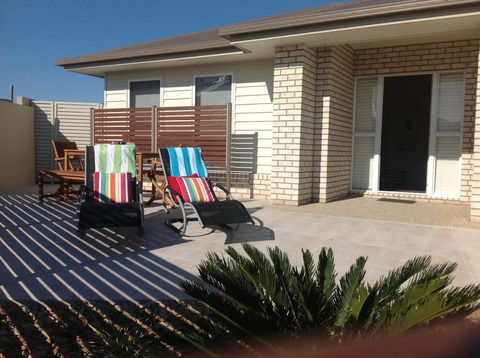 SALTY PAUSE @ BONDI HOUSE - Tourism Adelaide 3