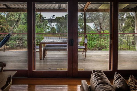 Samphire Beach House - Tourism Adelaide 0