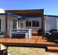 Shellharbour Beach Cottage - walk onto Patrolled beach with flags in summer - Tourism Adelaide