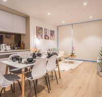 Simple  Cozy APT Haymarket CBD balcony views - Tourism Adelaide