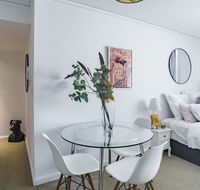 Spacious Apt V Stylish Furniture Pool GYM - Tourism Adelaide